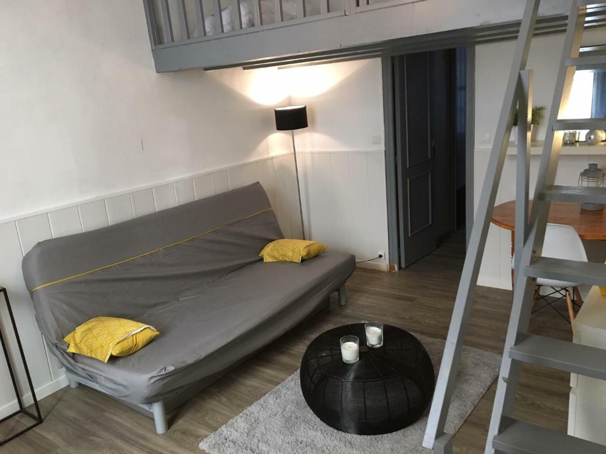 Hôtel Studio Avec Mezzanine A 5 Min Des Arenes Et De La Gare à Nîmes Extérieur photo